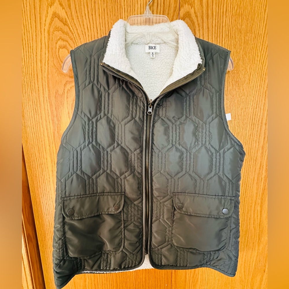 Size Med BKE Vest